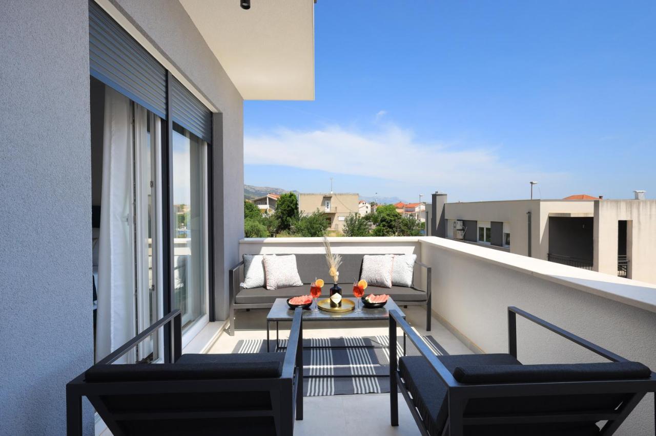 Bonaca Apartments With Terrace And Private Parking Kastela Exterior photo